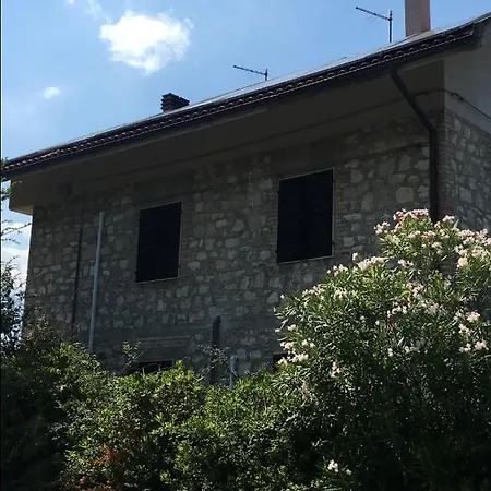 לינה וארוחת בוקר L'acerba אסקולי פיצ'נו